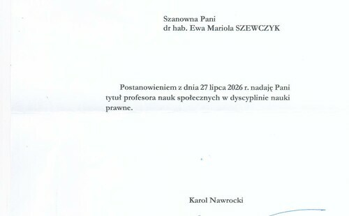 Prof. dr hab. Ewa Szewczyk z tytułem profesora nauk społecznych
